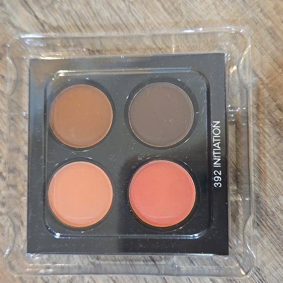 NWT! CHANEL Eyeshadow Palette - #392 Initiation - Picture 2 of 3